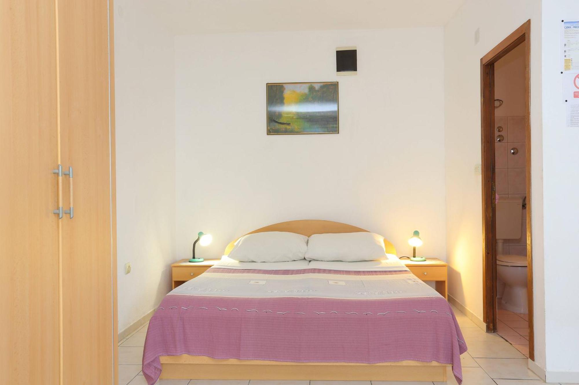 Family Friendly Apartments With A Swimming Pool Businci, Ciovo - 11232 Trogir Zimmer foto