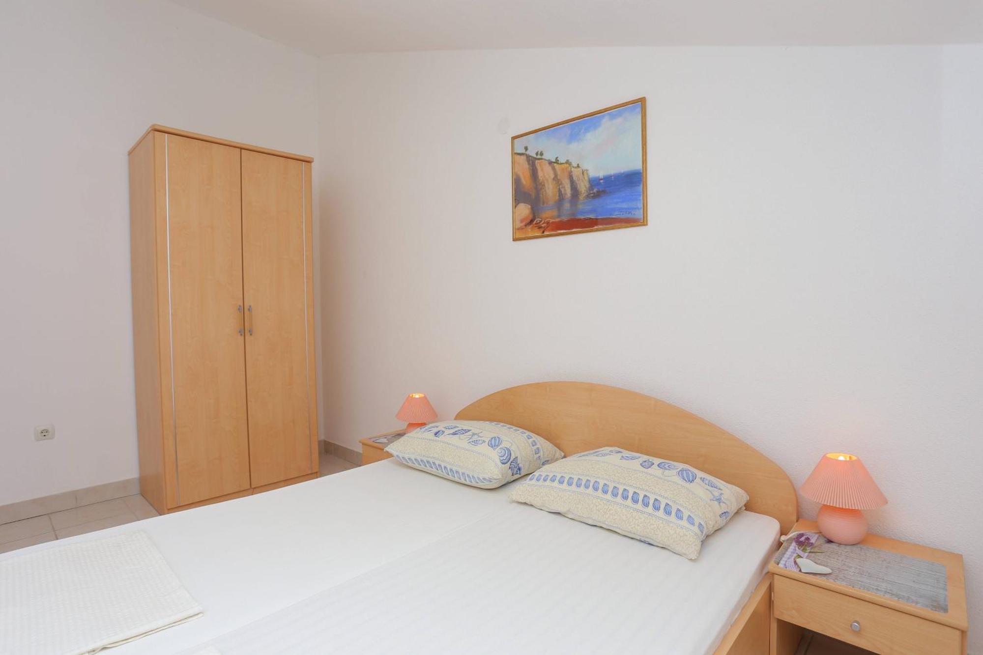 Family Friendly Apartments With A Swimming Pool Businci, Ciovo - 11232 Trogir Zimmer foto