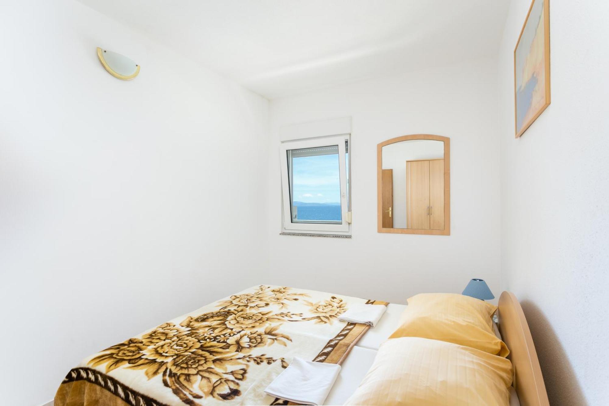 Family Friendly Apartments With A Swimming Pool Businci, Ciovo - 11232 Trogir Zimmer foto
