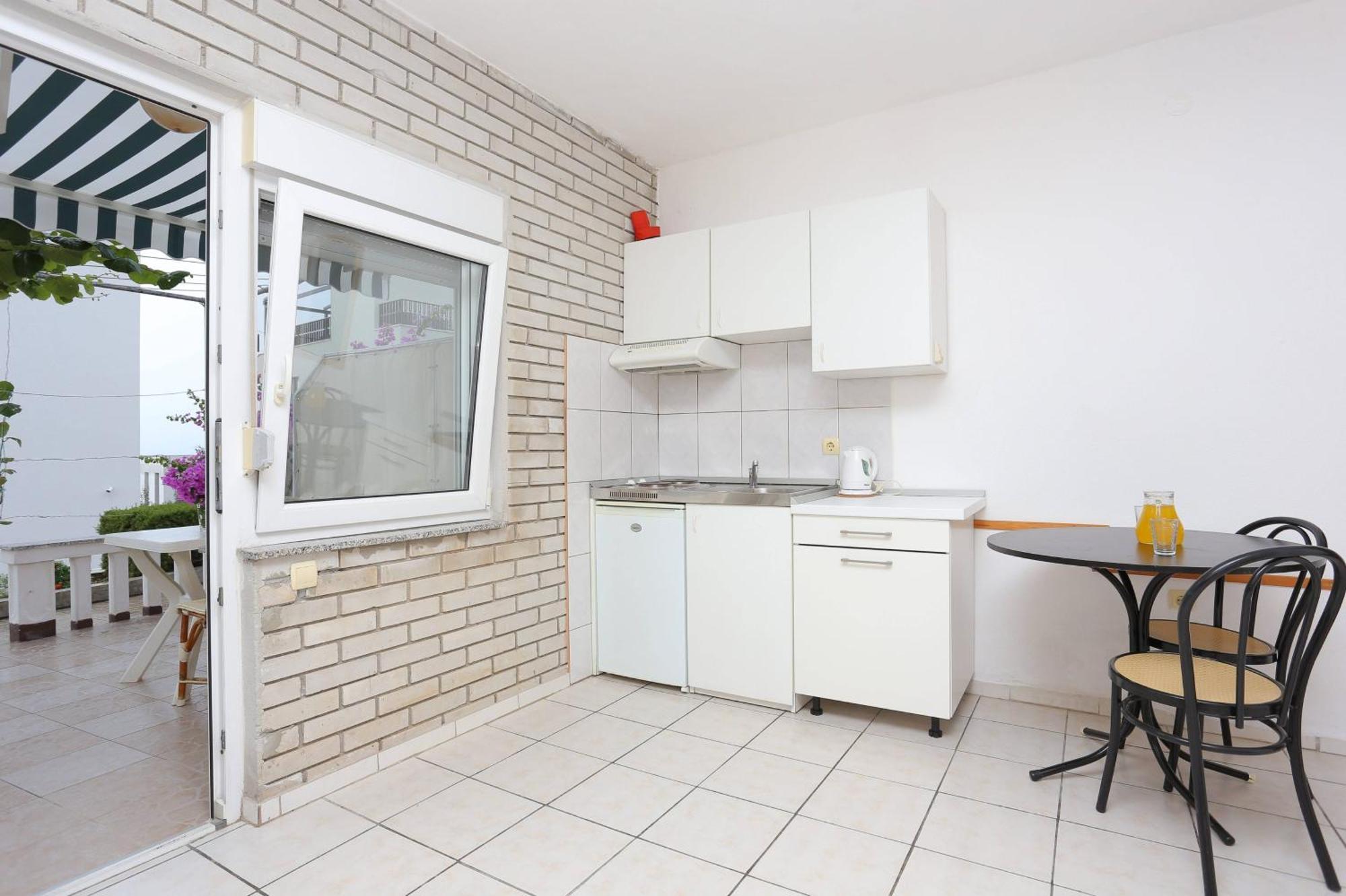 Family Friendly Apartments With A Swimming Pool Businci, Ciovo - 11232 Trogir Exterior foto