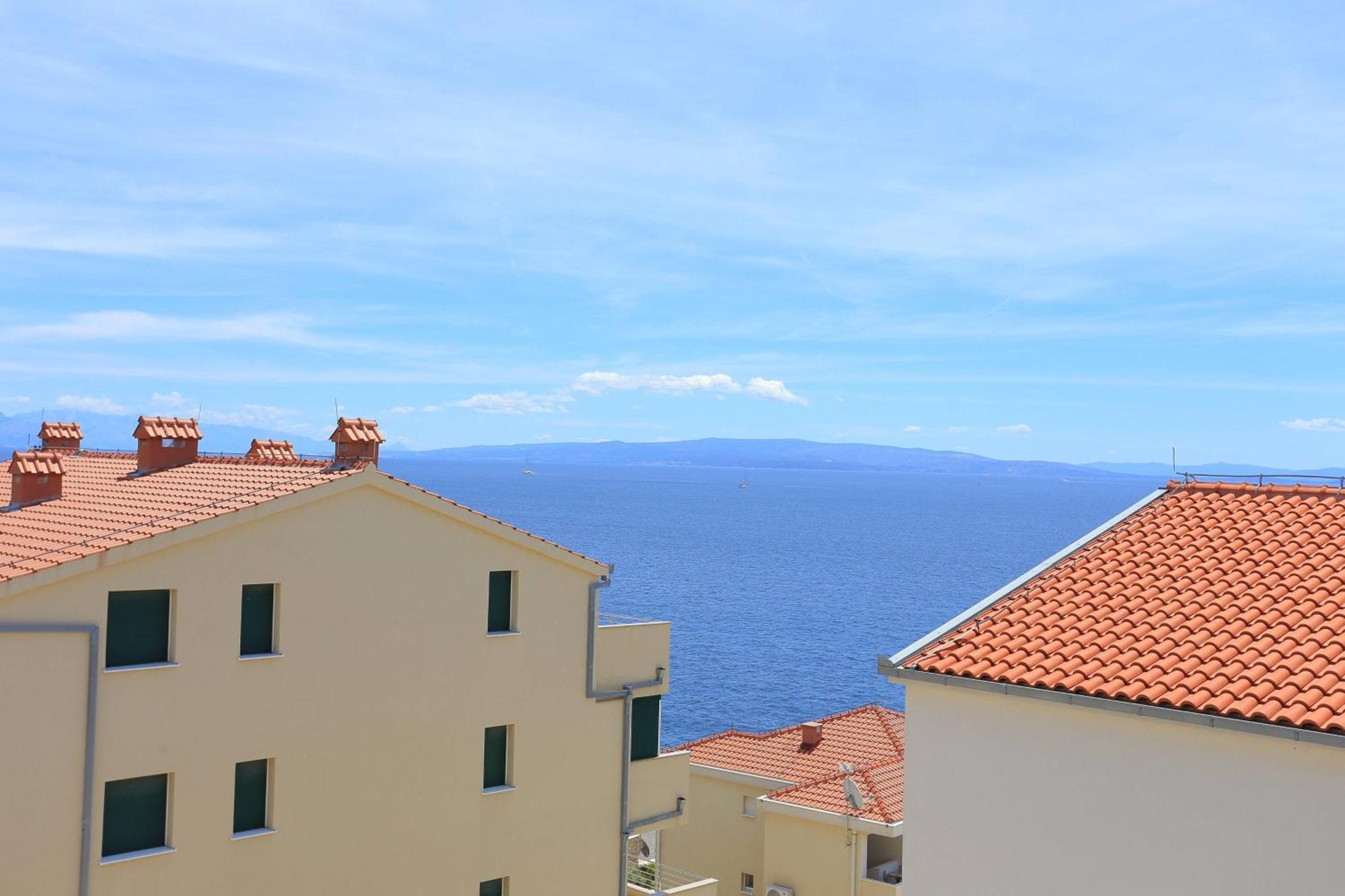 Family Friendly Apartments With A Swimming Pool Businci, Ciovo - 11232 Trogir Exterior foto