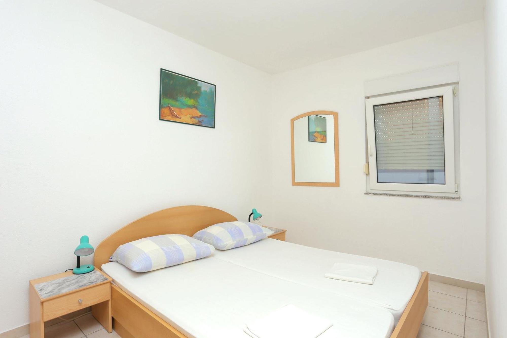 Family Friendly Apartments With A Swimming Pool Businci, Ciovo - 11232 Trogir Exterior foto