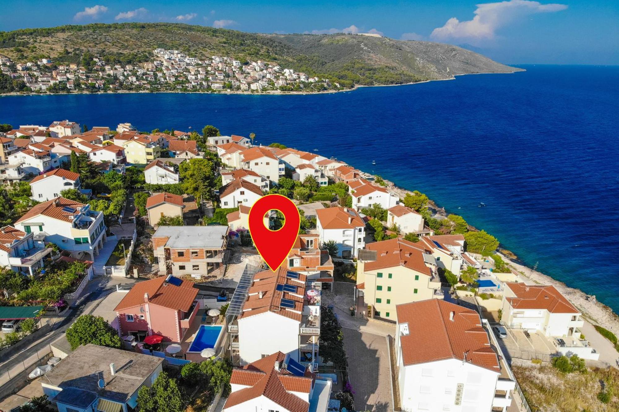 Family Friendly Apartments With A Swimming Pool Businci, Ciovo - 11232 Trogir Exterior foto